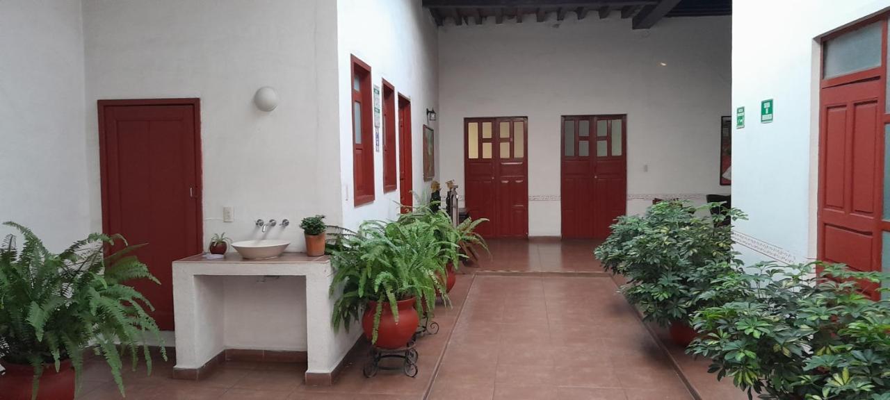 Posada De San Agustin Пацкуаро Экстерьер фото
