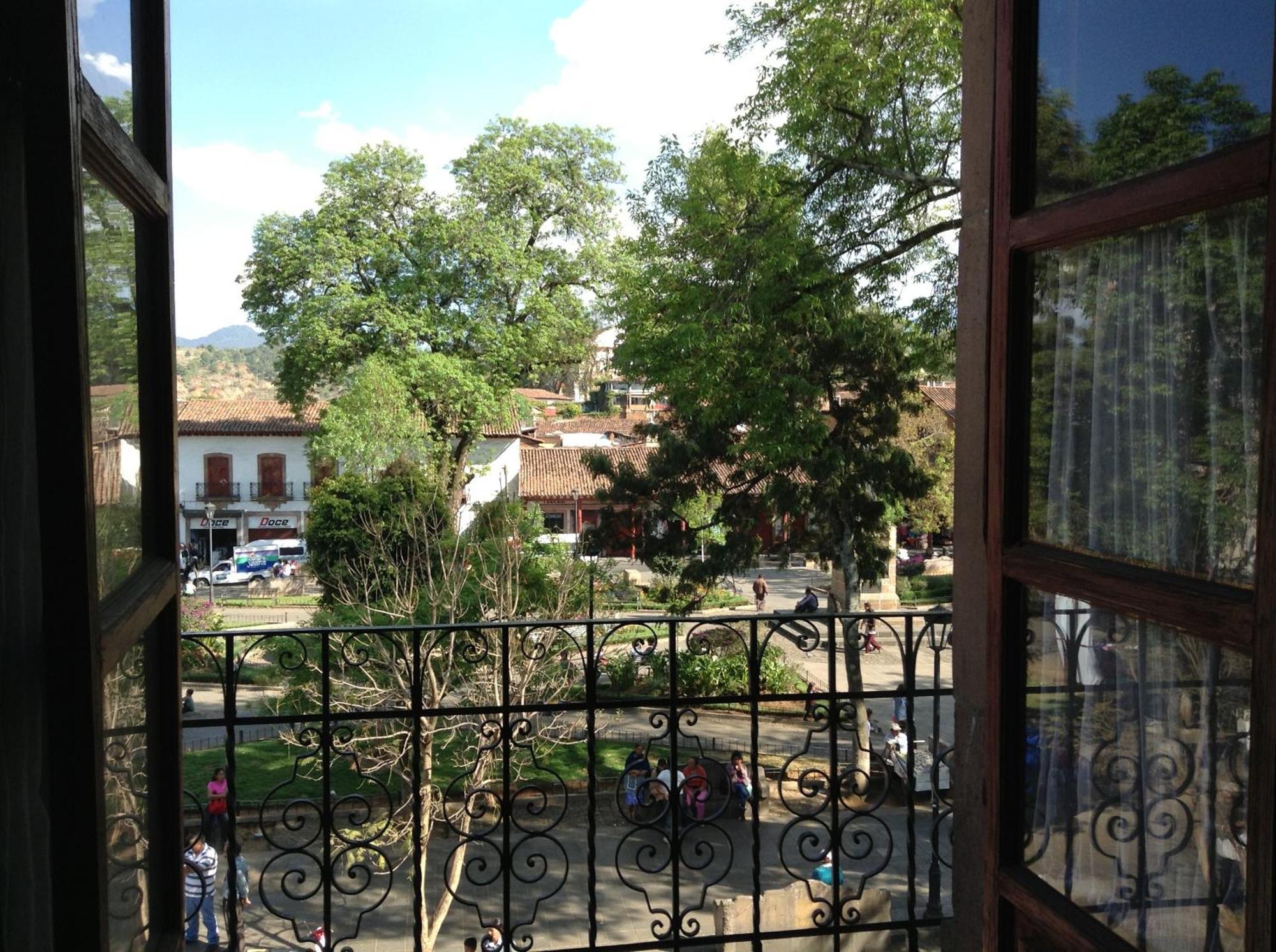 Posada De San Agustin Пацкуаро Экстерьер фото