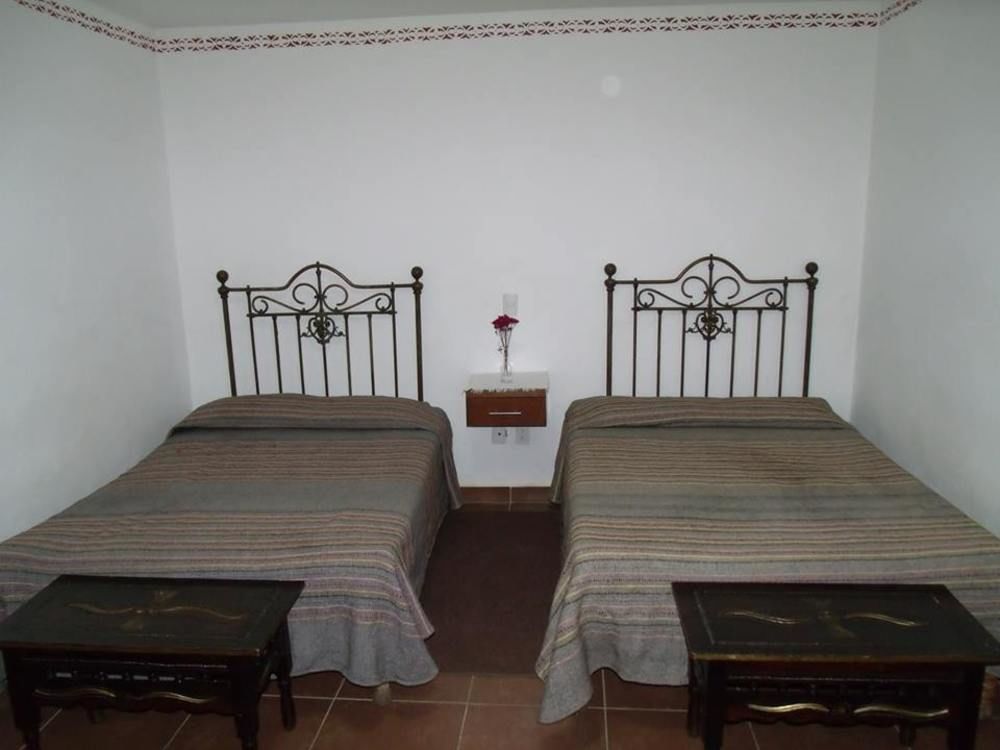 Posada De San Agustin Пацкуаро Экстерьер фото